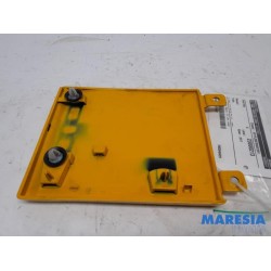 Renault - Trafic - Tank cap cover