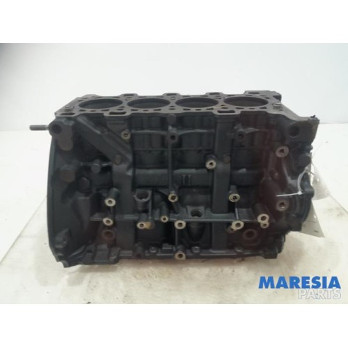 Opel - Vivaro - Engine crankcase