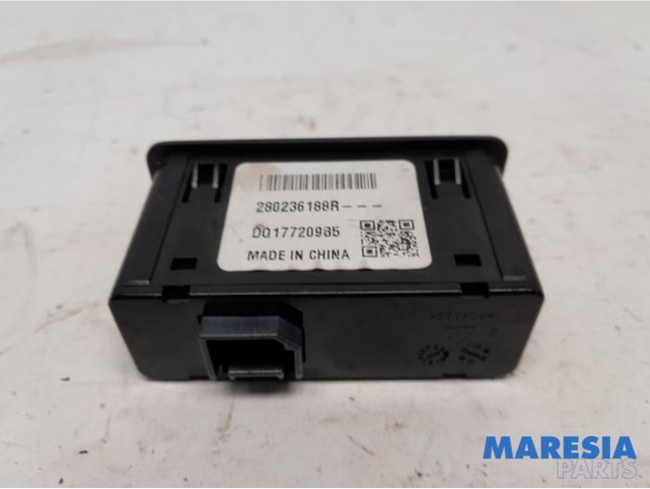 Renault - Trafic - AUX/USB aansluiting
