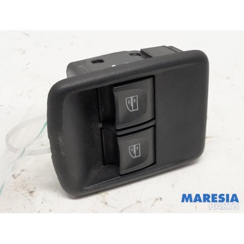 Renault - Trafic - Electric window switch