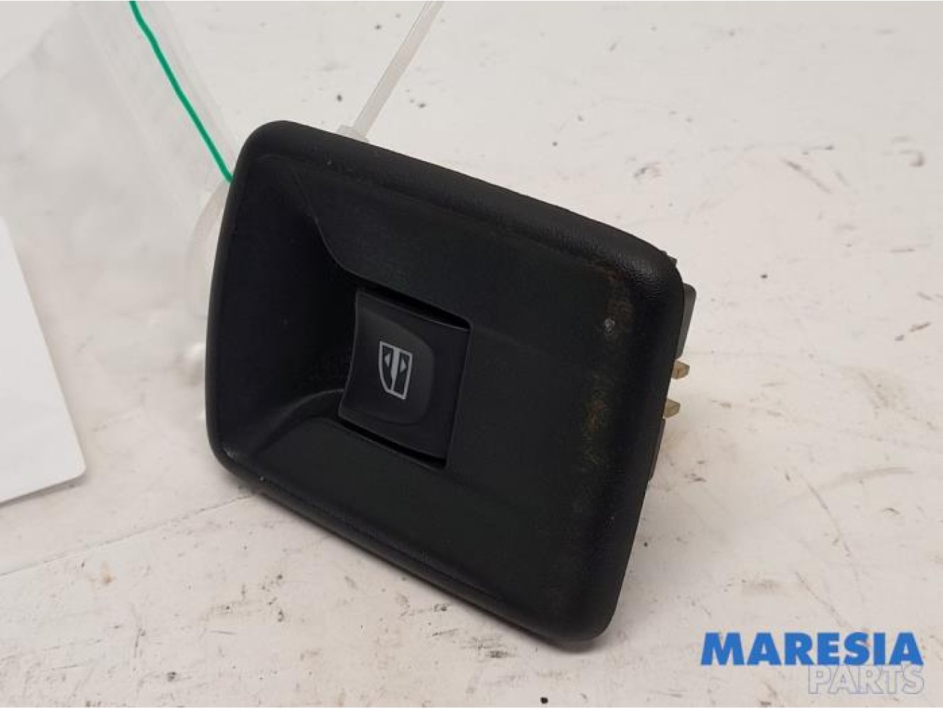 Renault - Trafic - Electric window switch