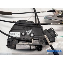 Renault - Trafic - Sliding door lock mechanism, right