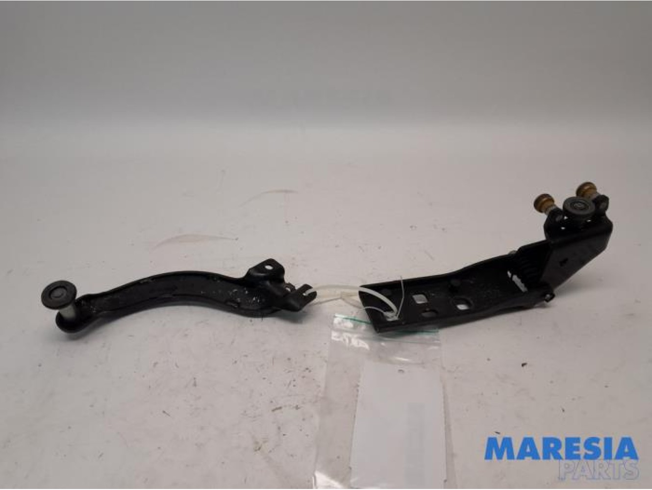 Renault - Trafic - Sliding door roller, right