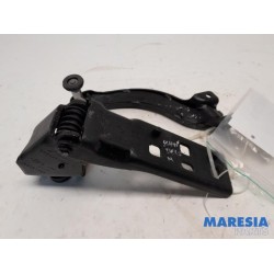 Renault - Trafic - Sliding door roller, right