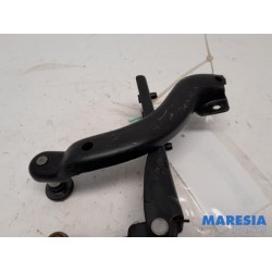 Renault - Trafic - Sliding door roller, right