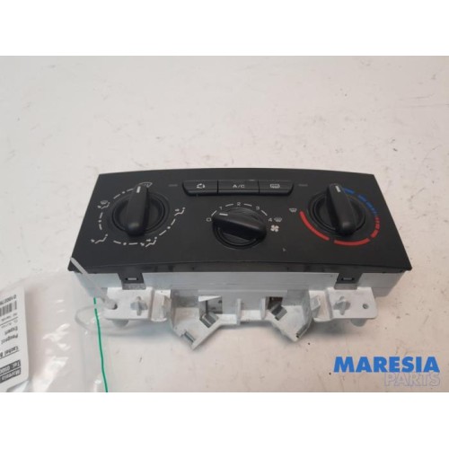 Peugeot - Expert - Panneau de commandes chauffage