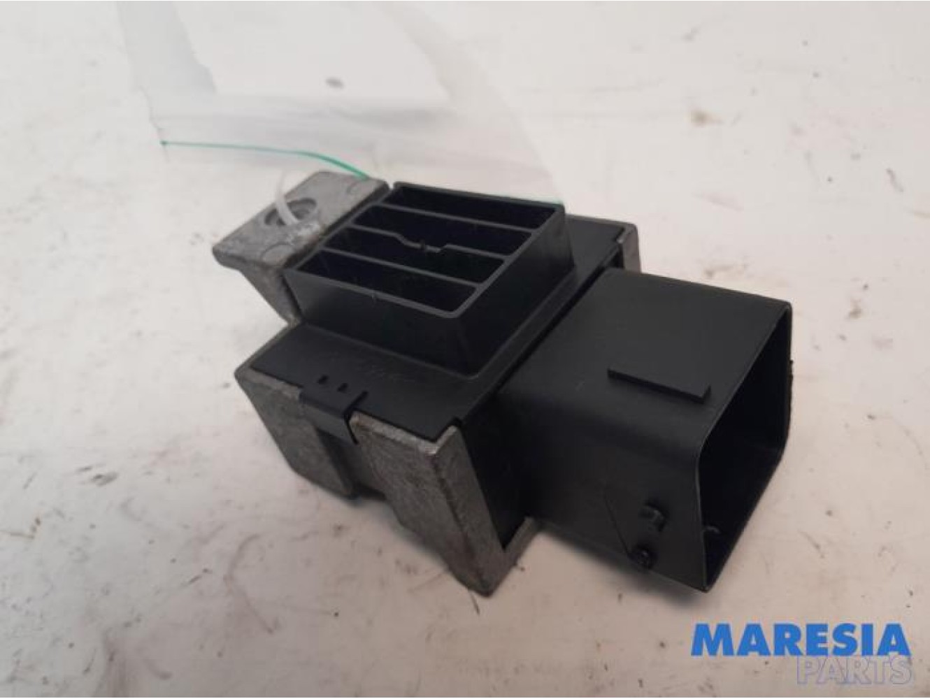 Peugeot - Expert - Glow plug relay