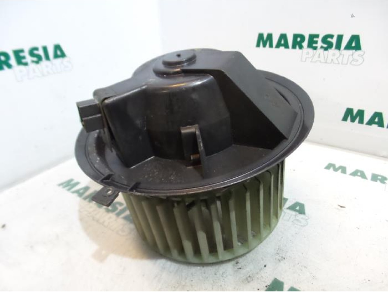 Alfa Romeo - 155 - Heating and ventilation fan motor