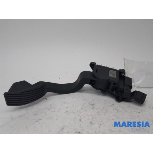 Opel - Combo - Gaspedalposition Sensor