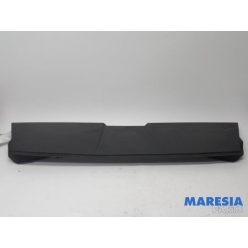 Renault - Megane - Parcel shelf