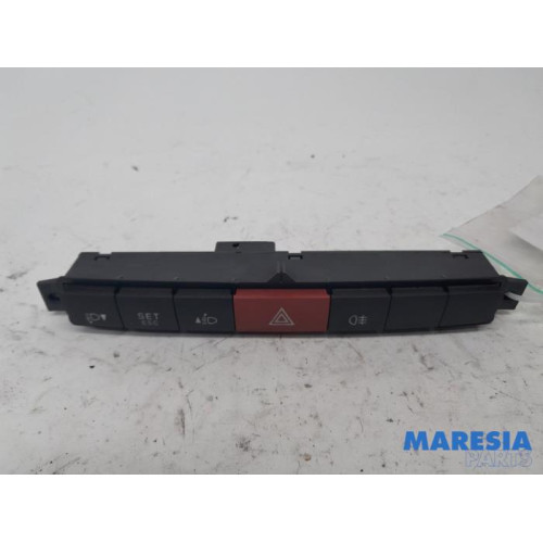 Opel - Combo - Panic lighting switch