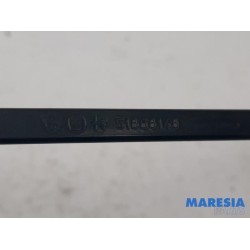 Opel - Combo - Front wiper arm