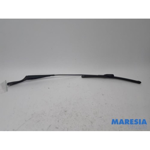 Opel - Combo - Front wiper arm