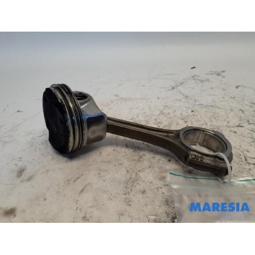 Citroen - C4 Picasso - Piston