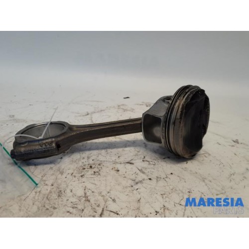 Citroen - C4 Picasso - Piston