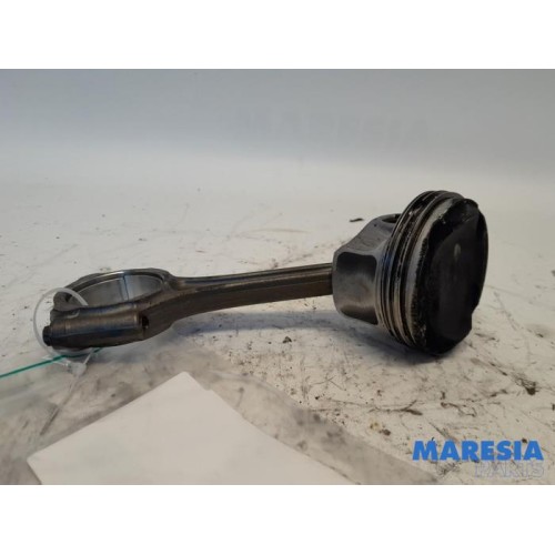 Citroen - C4 Picasso - Piston