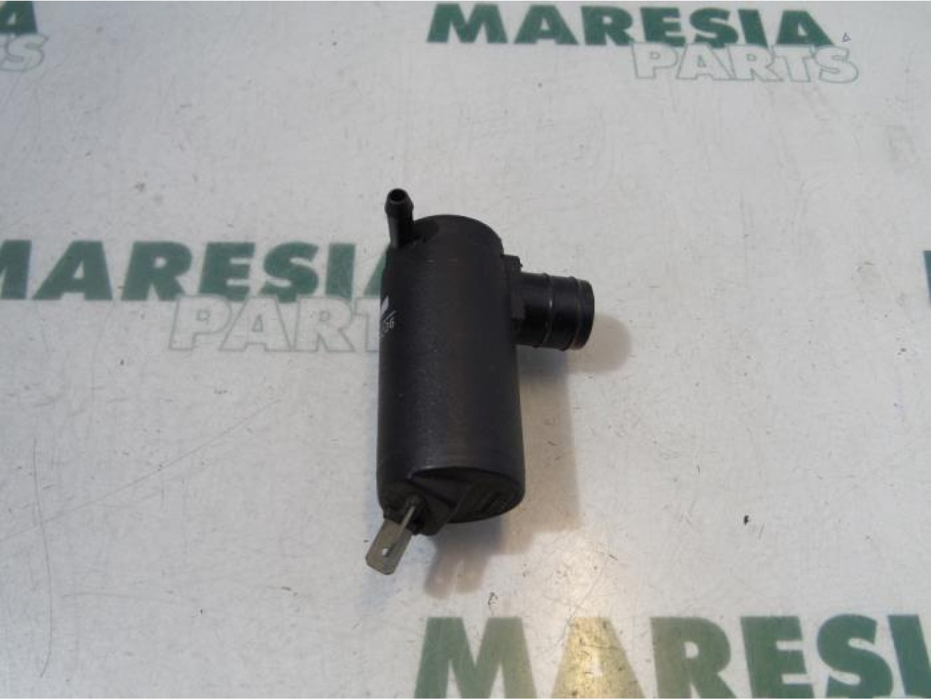 Peugeot - 405 - Scheibensprüherpumpe vorne
