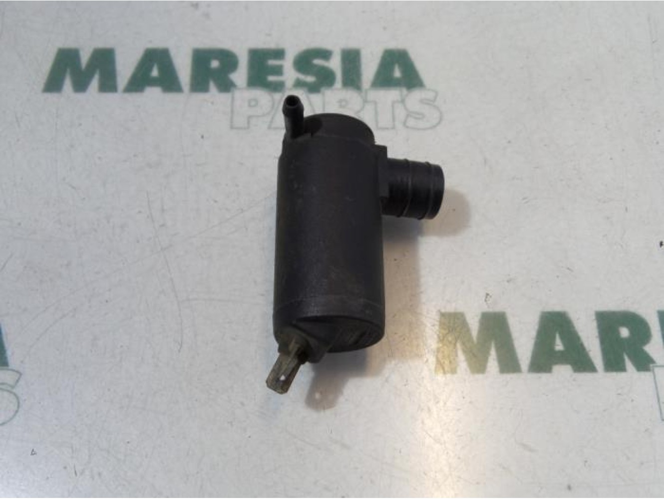 Peugeot - 405 - Scheibensprüherpumpe vorne