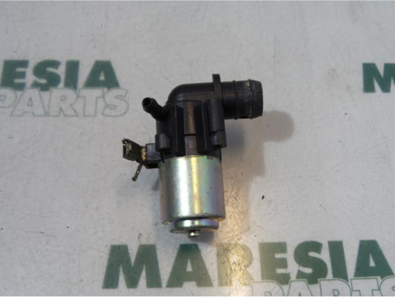 Peugeot - 405 - Scheibensprüherpumpe vorne