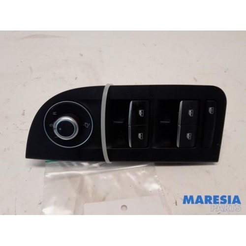 Alfa Romeo - Giulia - Multi-functional window switch