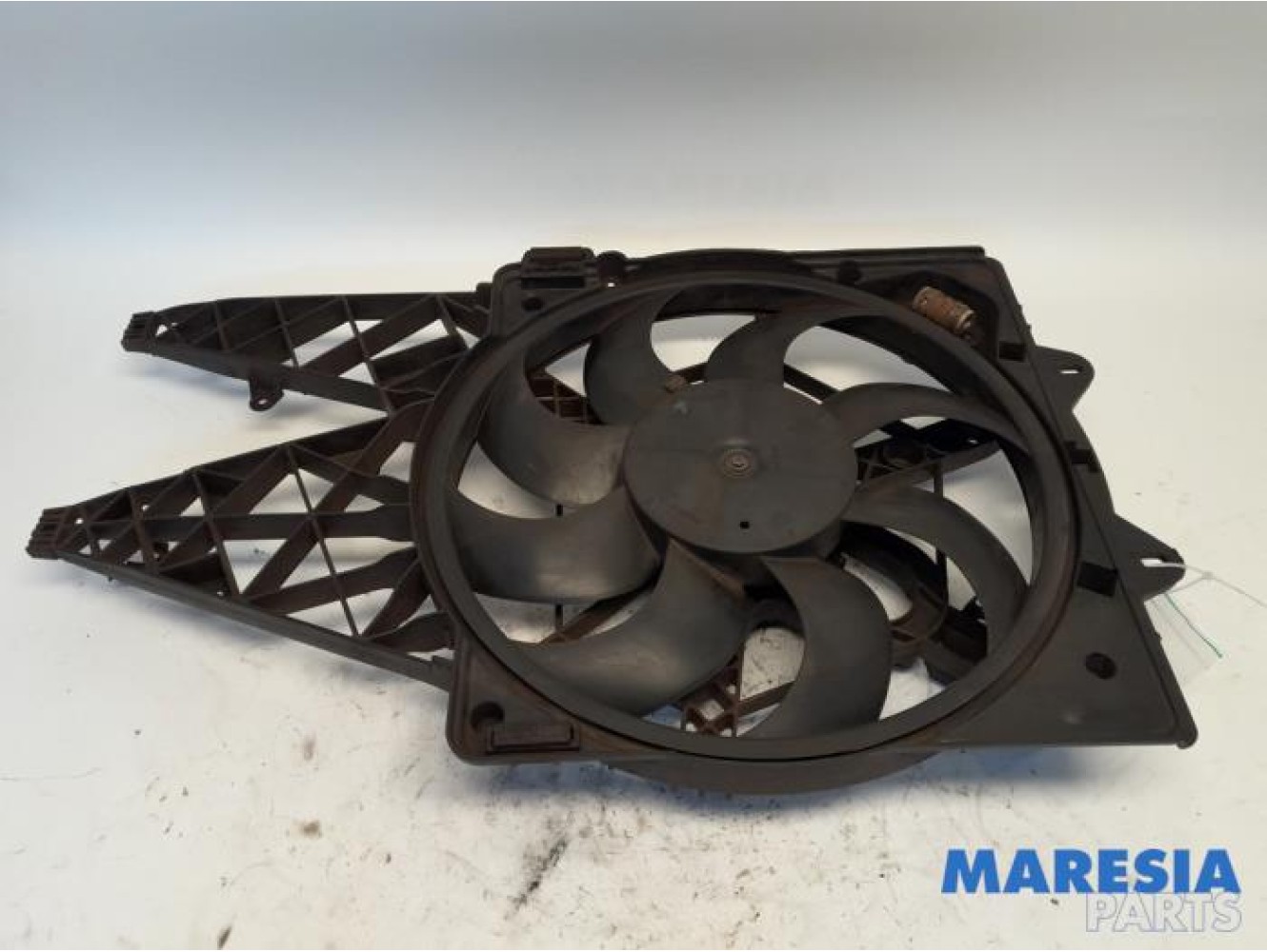 Opel - Combo - Fan motor