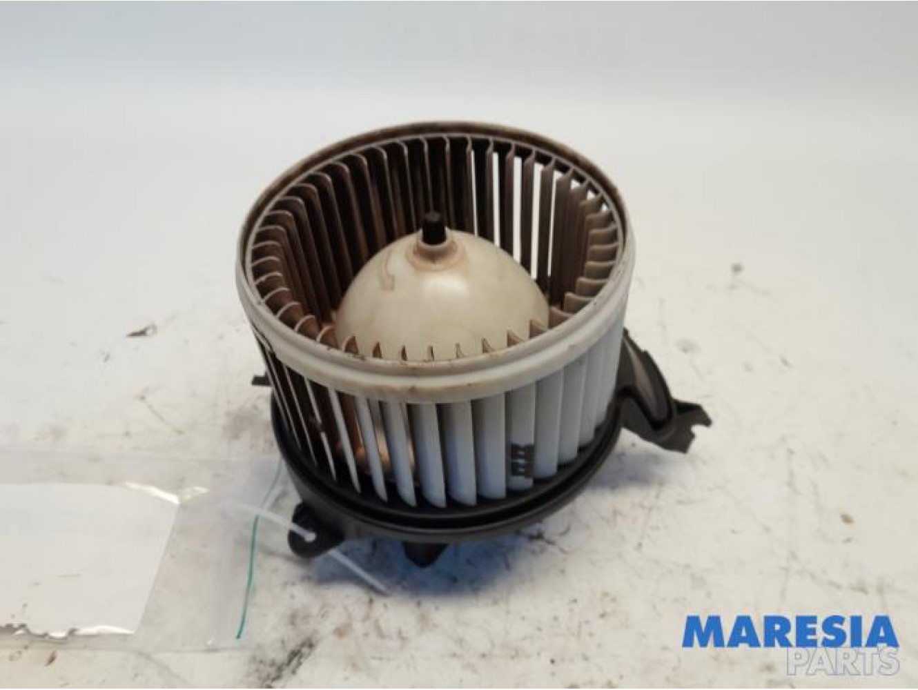 Opel - Combo - Heating and ventilation fan motor