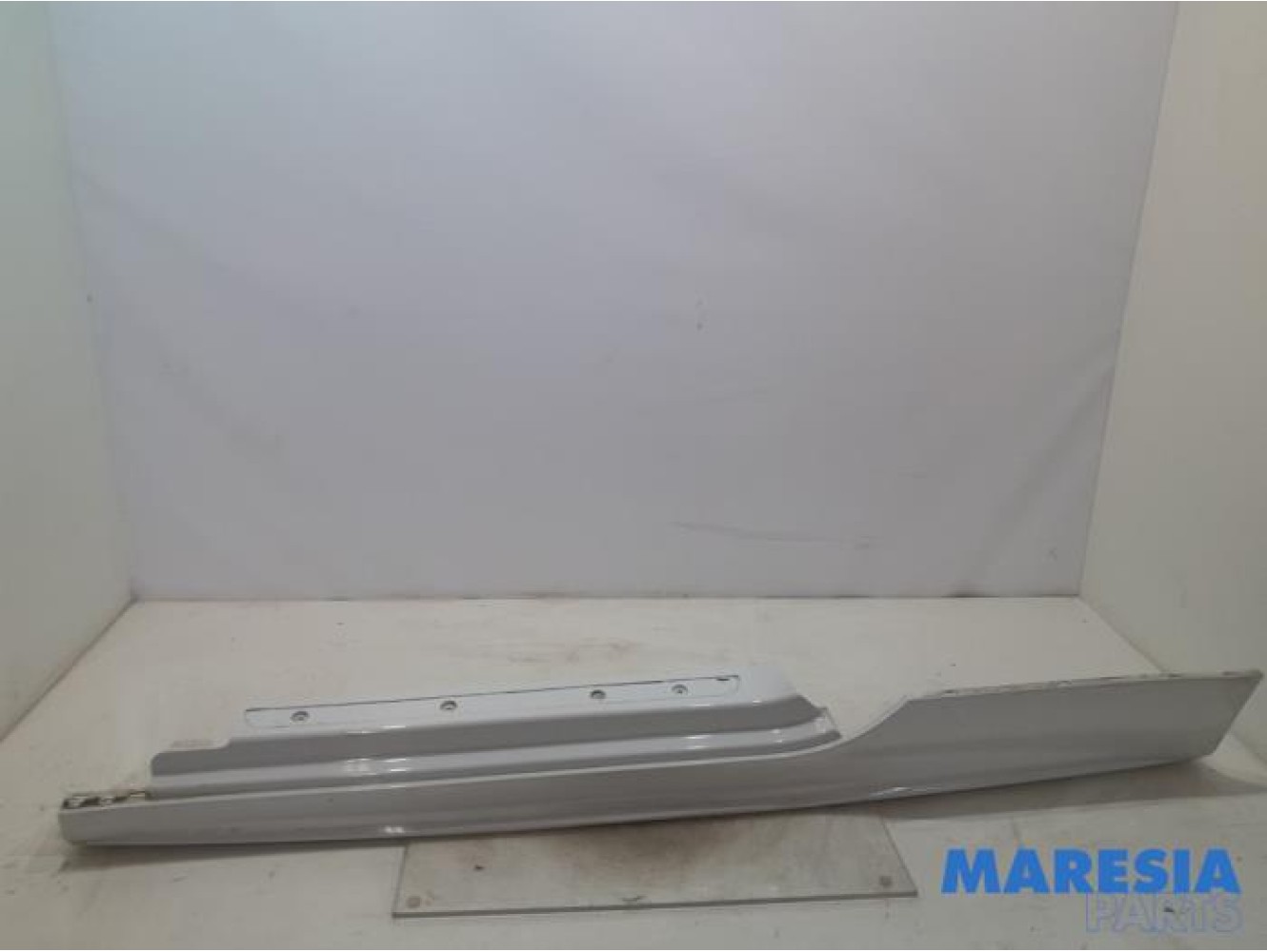 Peugeot - RCZ - Zijskirt links