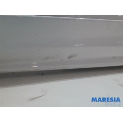 Peugeot - RCZ - Zijskirt links