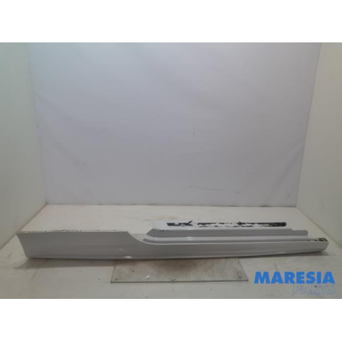 Peugeot - RCZ - Side skirt, right
