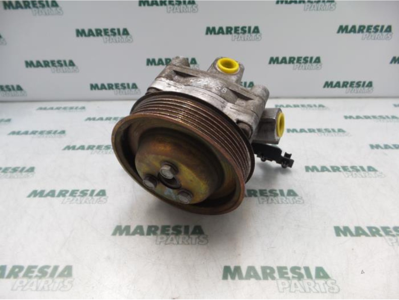 Alfa Romeo - 166 - Power steering pump