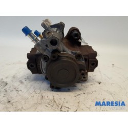Peugeot - 5008 - Brandstofpomp Mechanisch