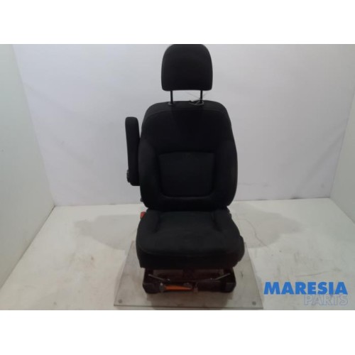 Renault - Trafic - Stoel links