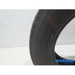 Renault - Trafic - Tyre