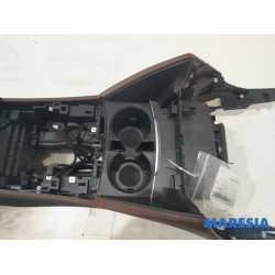 Alfa Romeo - Stelvio - Middle console