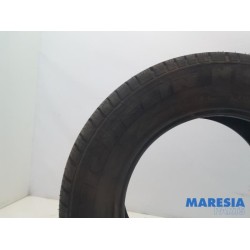 Renault - Trafic - Tyre