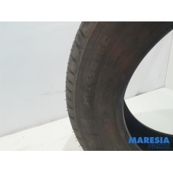 Renault - Trafic - Tyre