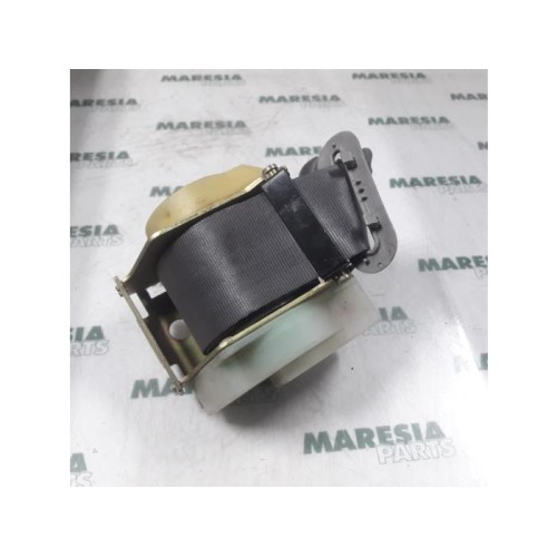Renault - Megane - Rear seatbelt, right