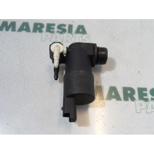 Peugeot - 207 - Scheibensprüherpumpe vorne