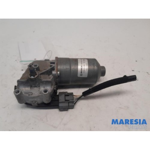 Renault - Trafic - Front wiper motor