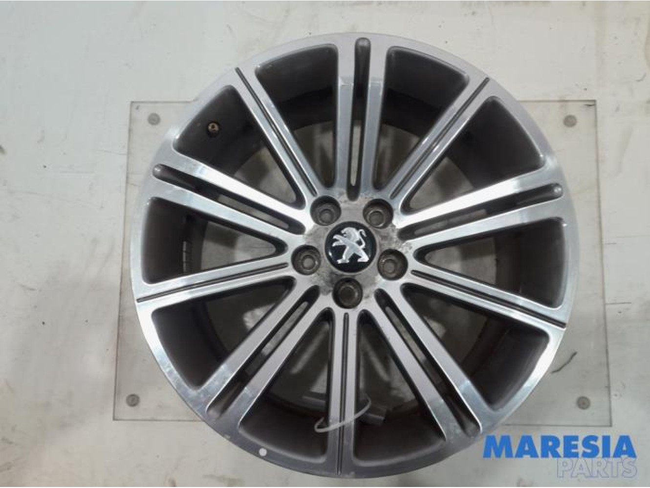 Peugeot - RCZ - Wheel