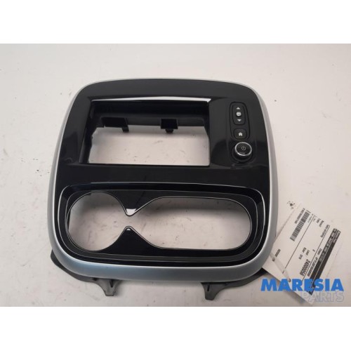 Renault - Trafic - Radiotrim