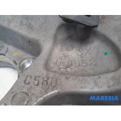Alfa Romeo - Stelvio - Fusee links-achter