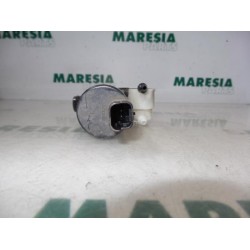 Peugeot - 407 - Windscreen washer pump