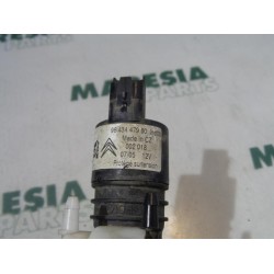 Peugeot - 407 - Windscreen washer pump