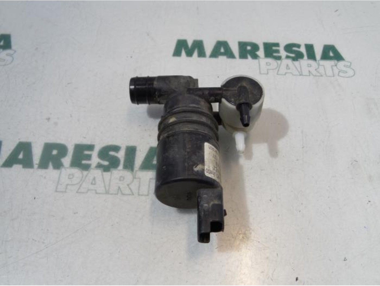 Peugeot - 407 - Windscreen washer pump