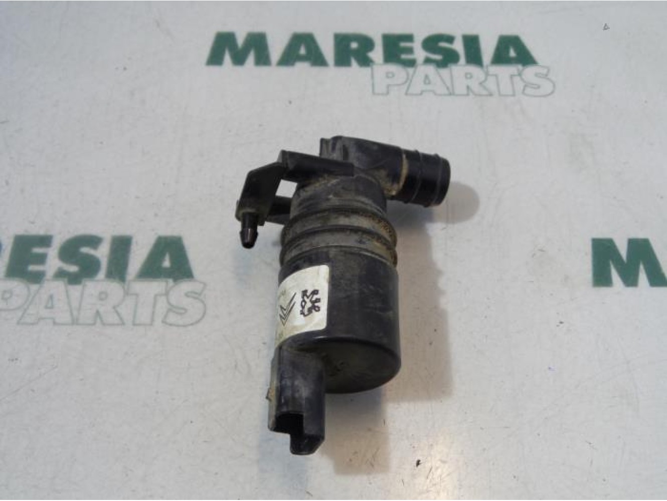 Peugeot - 407 - Windscreen washer pump