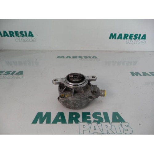Renault - Master - Vacuum pump (diesel)
