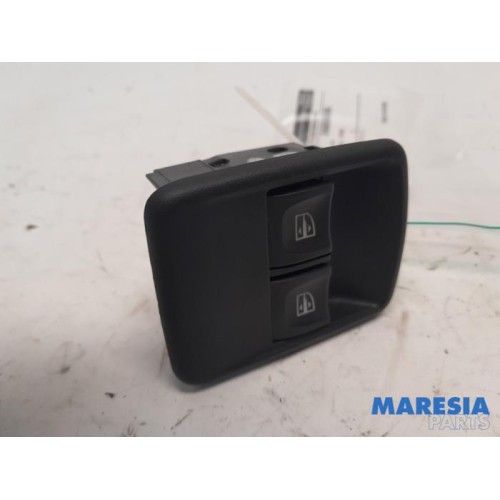 Renault - Trafic - Electric window switch