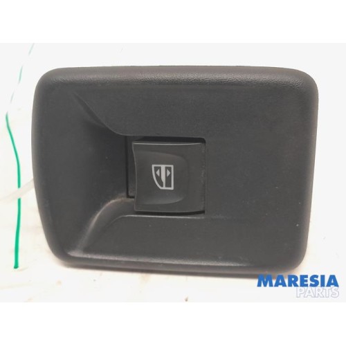 Renault - Trafic - Electric window switch