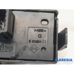 Renault - Trafic - Panic lighting switch